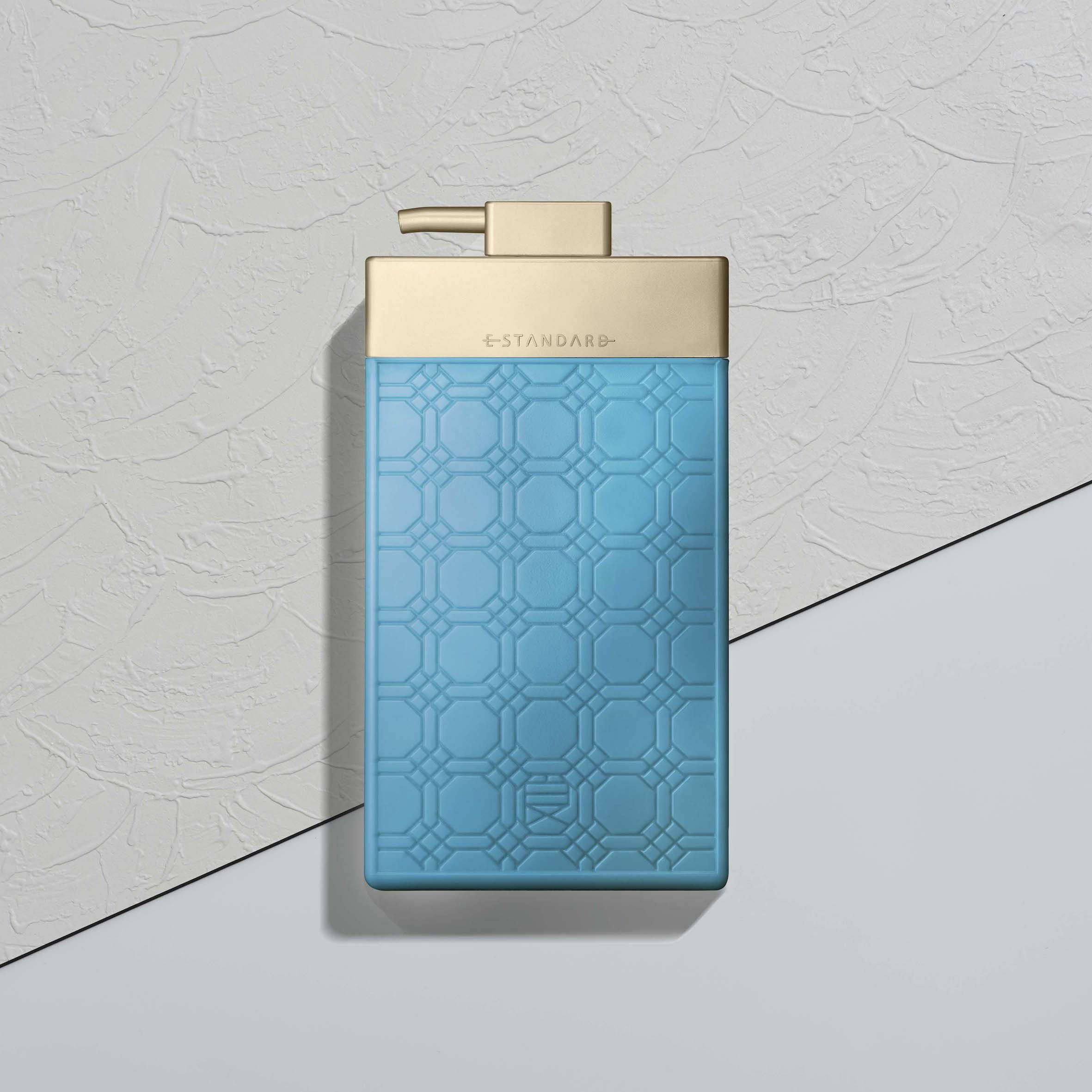 イイスタンダード トリートメント スカルプ 600mL | Canow Online Store
